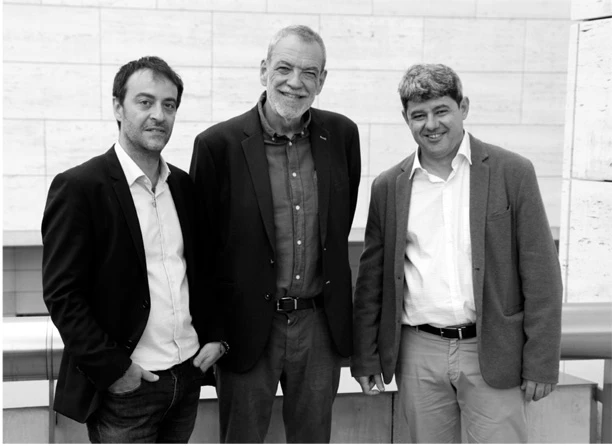 Иллюстрация к книге — Цыганская невеста [i_004.webp]