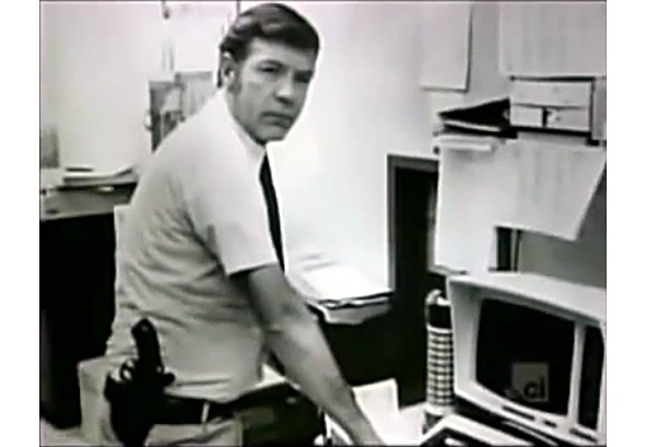 Иллюстрация к книге — Тед. Настоящая история самого знаменитого серийного убийцы Америки. Книга I [book-illustration-71.webp]