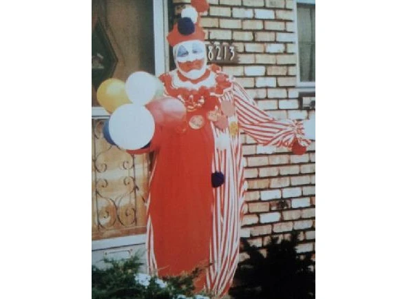 Иллюстрация к книге — Сыны Сэма. Убийцы влюбленных парочек [book-illustration-10.webp]