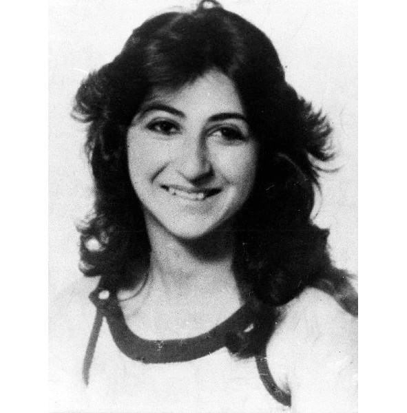 Иллюстрация к книге — Сыны Сэма. Убийцы влюбленных парочек [book-illustration-21.webp]