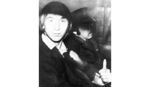 Иллюстрация к книге — Криминальные очерки. Книга III [book-illustration-41.webp]