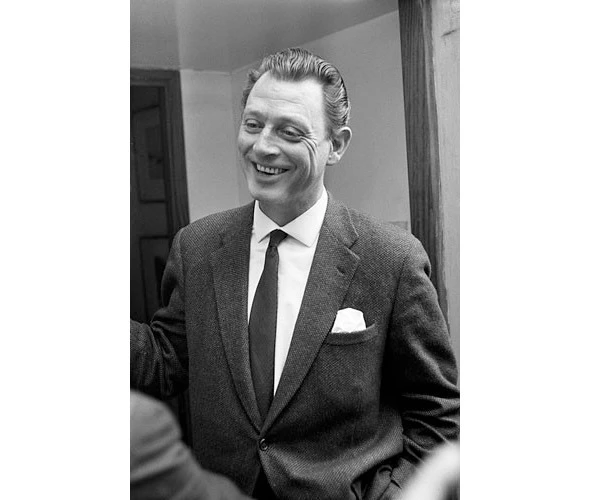 Иллюстрация к книге — Раздеватель. Хаммерсмитские убийства [book-illustration-51.webp]