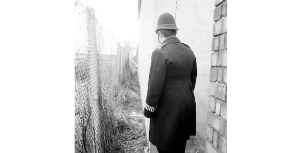 Иллюстрация к книге — Раздеватель. Хаммерсмитские убийства [book-illustration-59.webp]