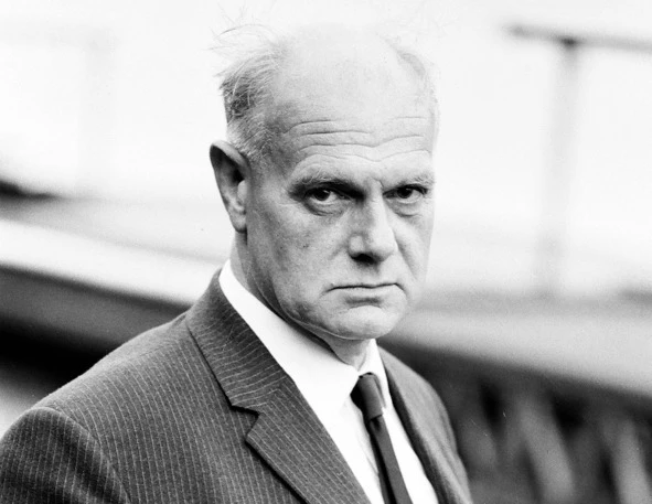 Иллюстрация к книге — Раздеватель. Хаммерсмитские убийства [book-illustration-64.webp]