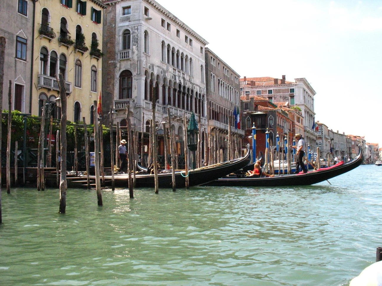 Иллюстрация к книге — Бьющий на взлете [book-illustration-5.webp]