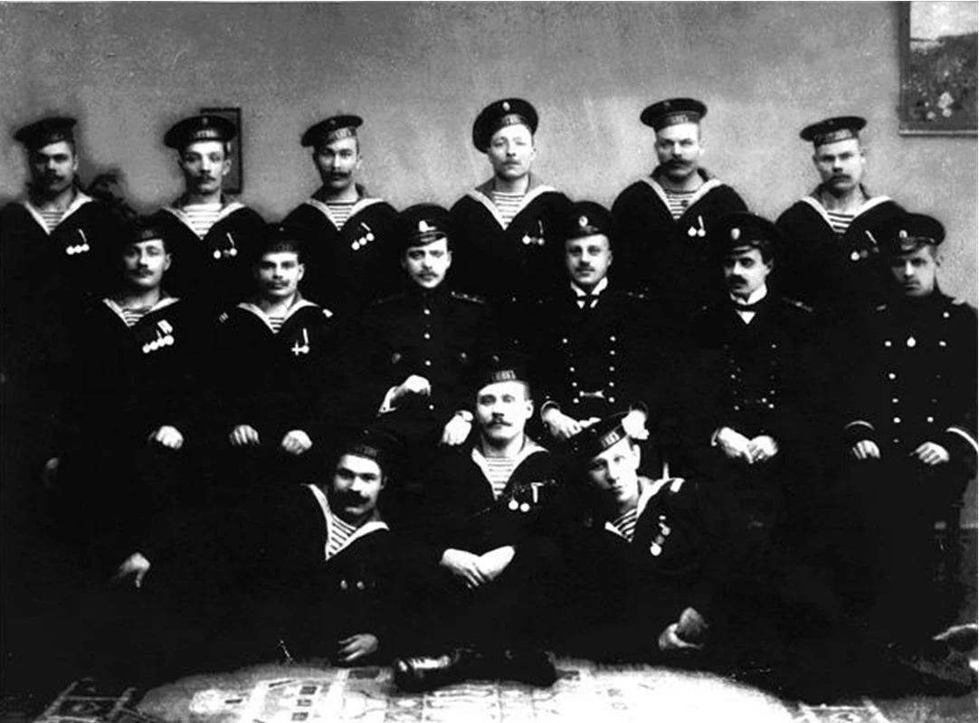 Иллюстрация к книге — Живые! Помните погибших моряков! Книга 2 [book-illustration-11.webp]