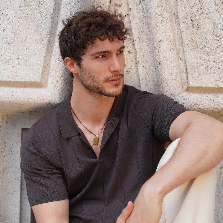 Иллюстрация к книге — Мы (не)возможны [book-illustration-7.webp]