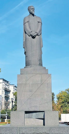 Иллюстрация к книге — Галерея Москва. Шедевры знаменитых мастеров на улицах столицы [book-illustration-191.webp]