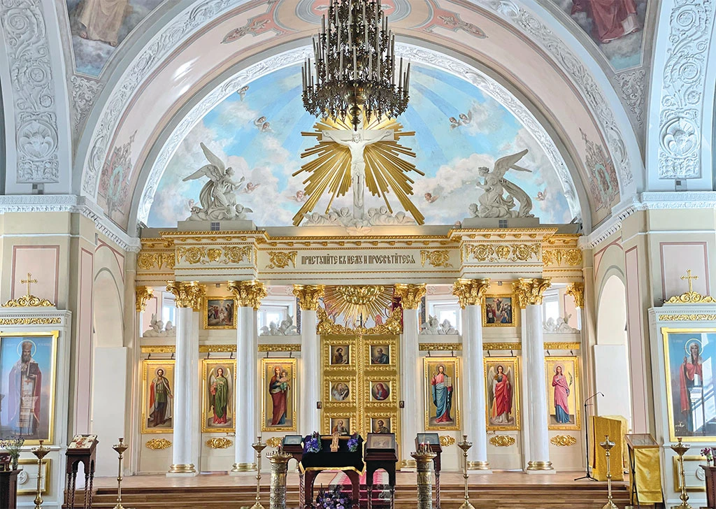 Иллюстрация к книге — Галерея Москва. Шедевры знаменитых мастеров на улицах столицы [book-illustration-45.webp]